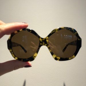 House of Harlow 1960 Anais Leopard Sunglasses